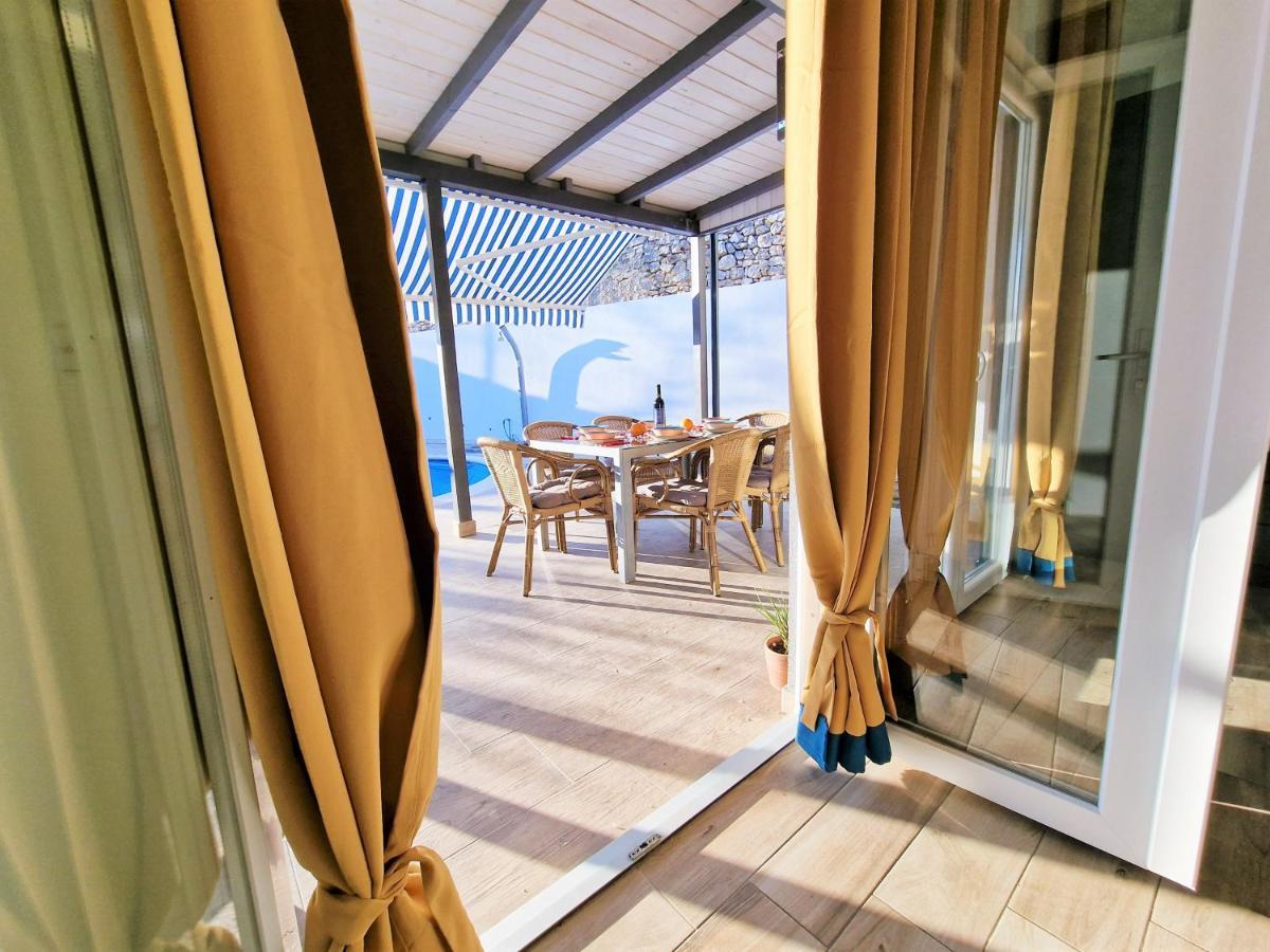Holiday House Boost With Heated Pool 克利斯 外观 照片