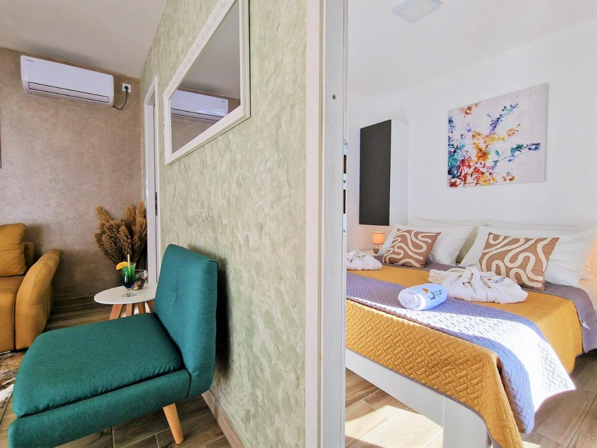Holiday House Boost With Heated Pool 克利斯 外观 照片
