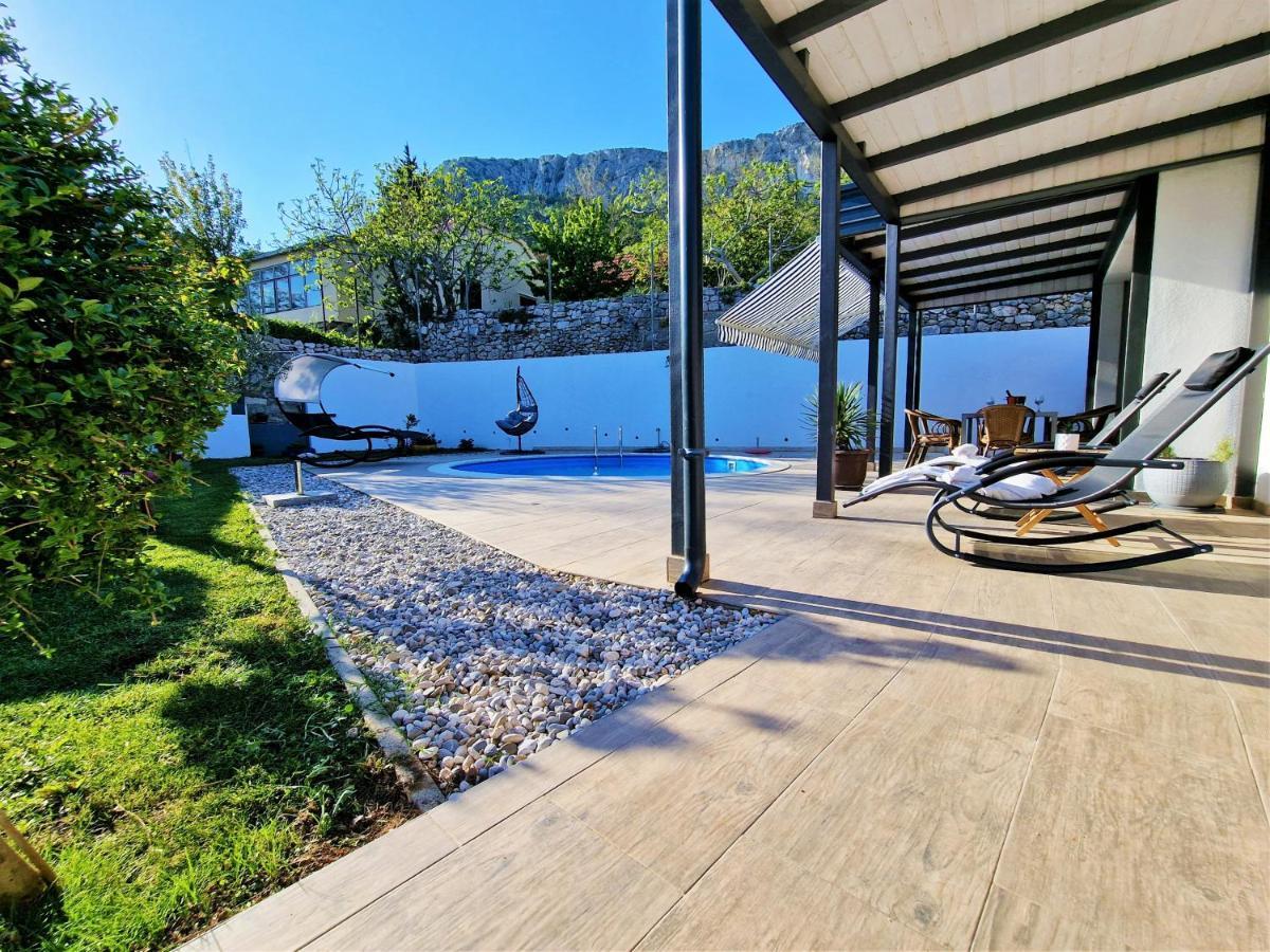 Holiday House Boost With Heated Pool 克利斯 外观 照片